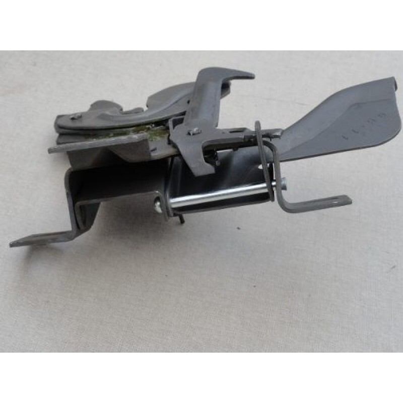 Fecho Capô Superior F-100 F-1000 72 à 89 s/cabo