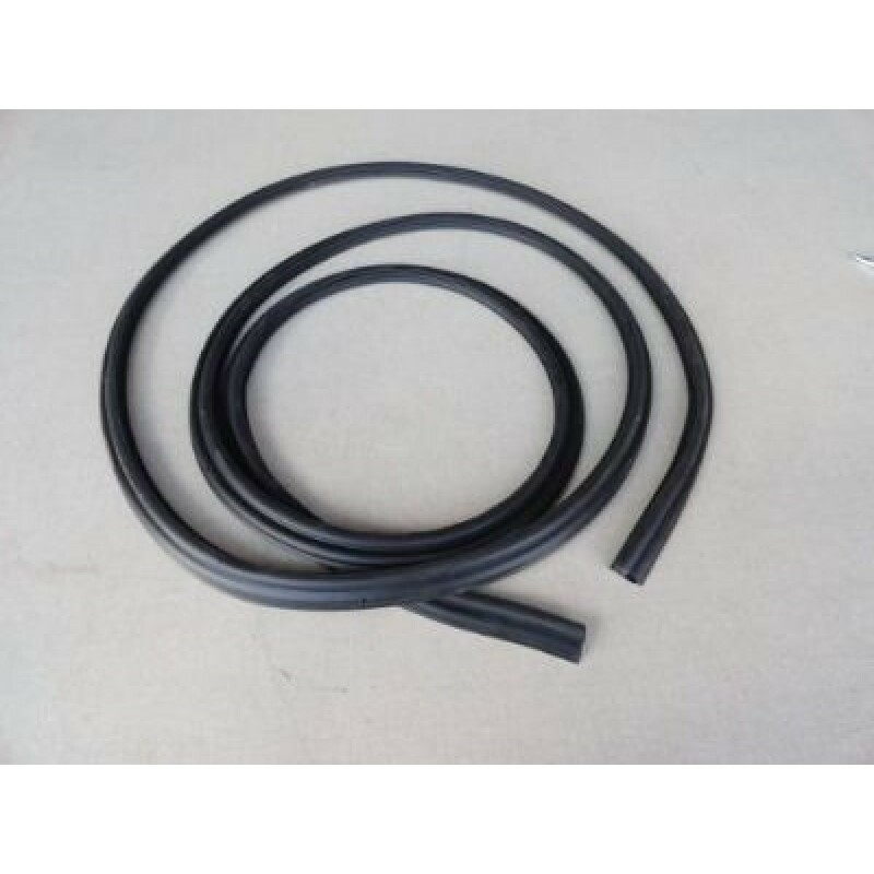 Fiesta após 95 - Borracha Porta Malas