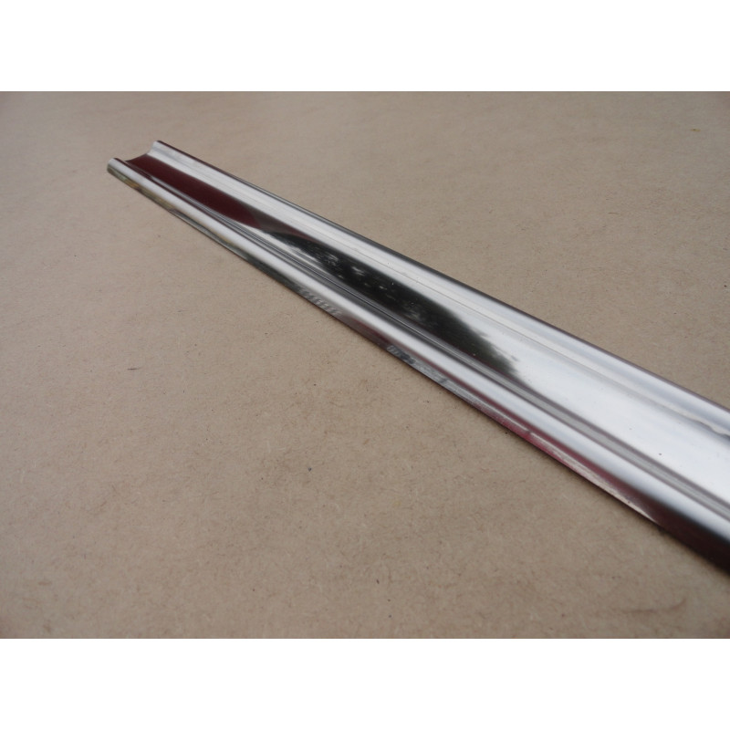 Friso Assoalho da Caçamba - 2 m - Inox