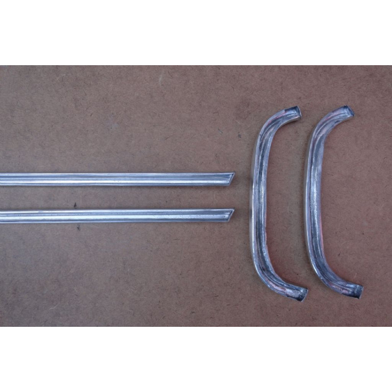 Friso do Contorno da Lanterna Traseira Corcel I 75 À 77 em Alumínio Polido - Jogo