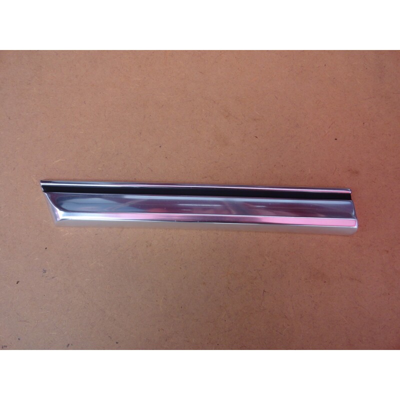 Friso Inferior do Paralama Esquerdo Original 72 em Diante