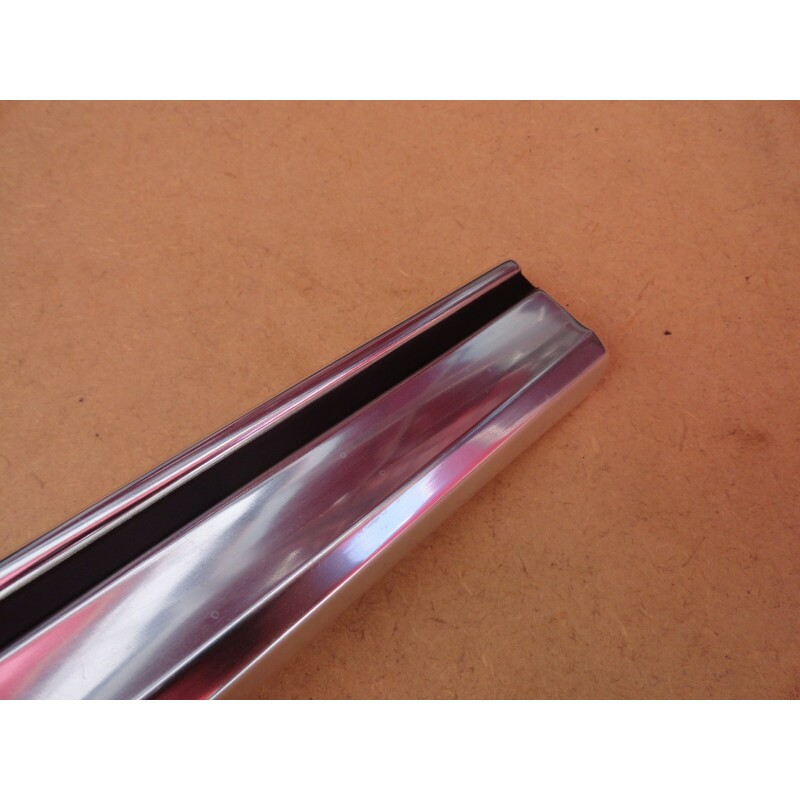 Friso Inferior do Paralama Esquerdo Original 72 em Diante