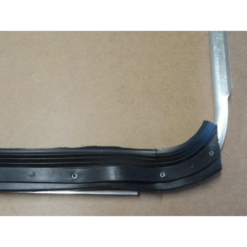 Friso Janela Externo com Pestana Fusca Cromado Direito