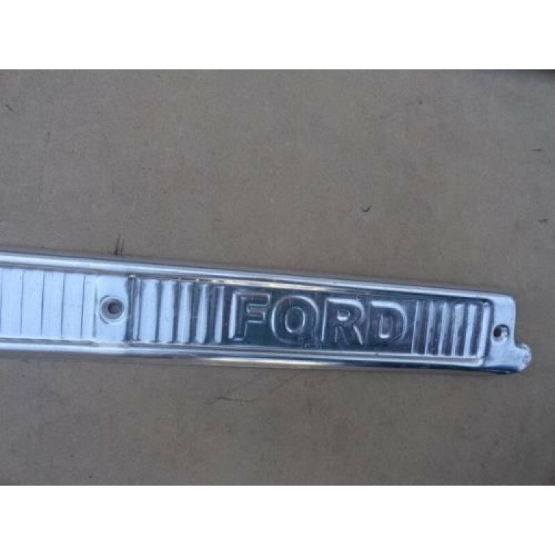 Soleira da Porta F-100 F-1000 72 à 92 Alumínio Direito