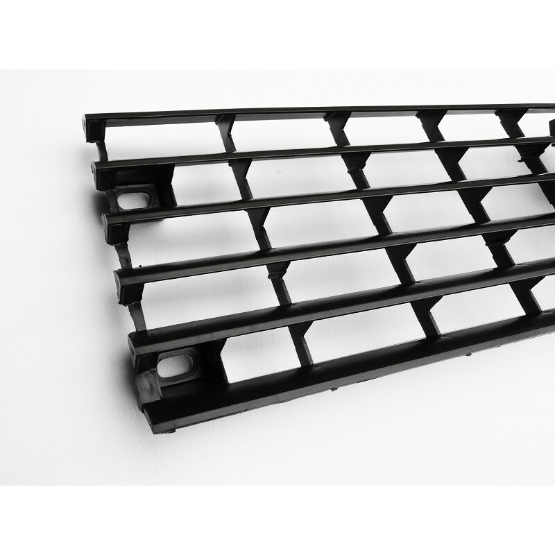 Grade Corcel II Belina II 78 à 84 c/ Emblema Ford Preta Nova 