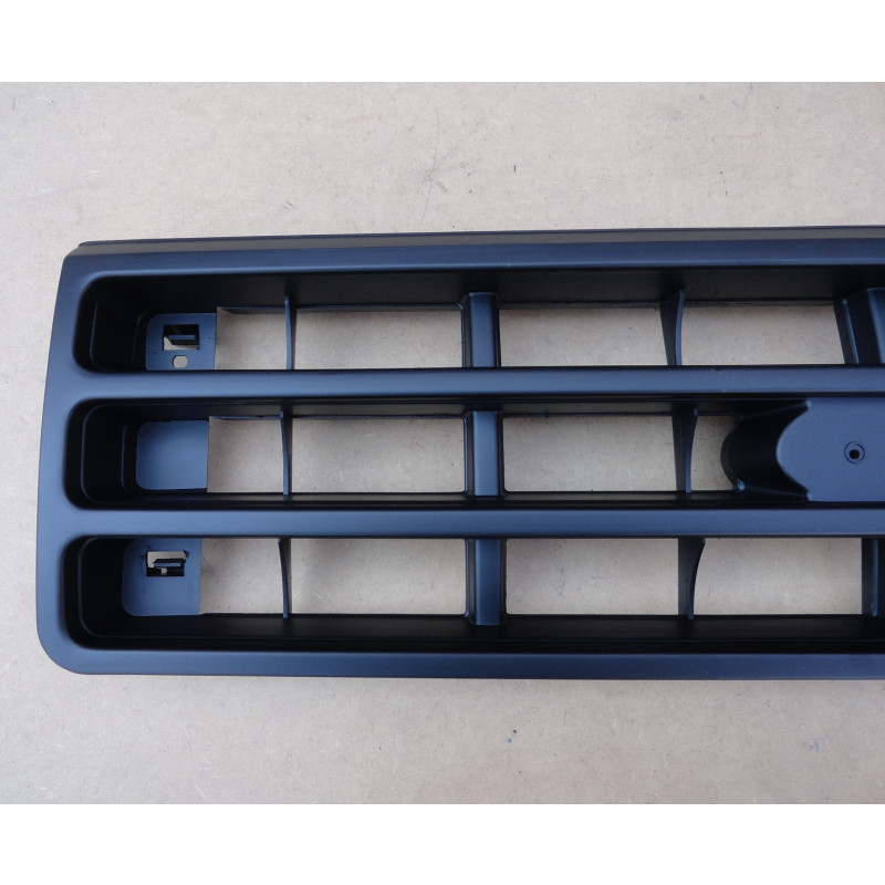 Grade Dianteira sem Emblema 93 à 95 Preta