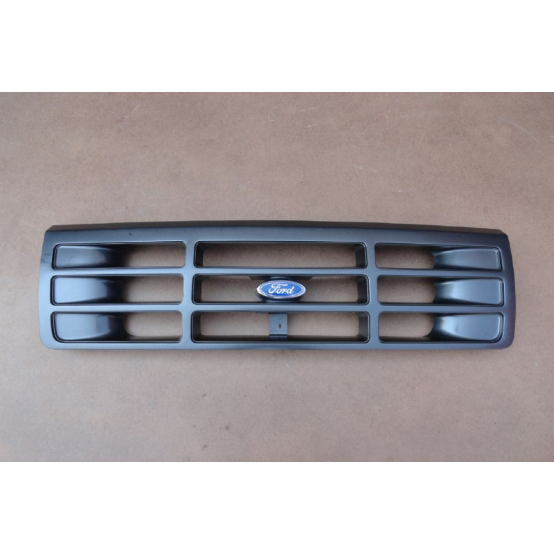 Grade Dianteira com Emblema F-1000 e F-4000 97 e 98 Original Usada