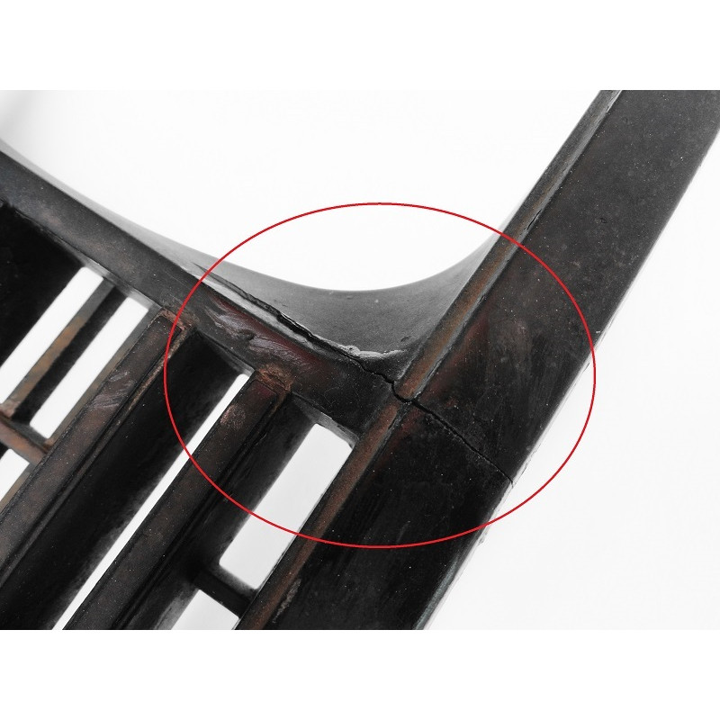 Grade Dianteira Fiat 147 até 80 c/ Detalhe Original Usada