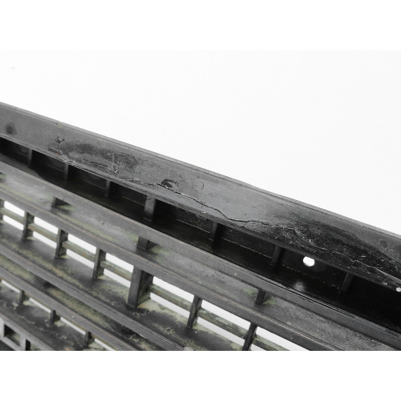 Grade Dianteira Fiat 147 até 80 c/ Detalhe Original Usada