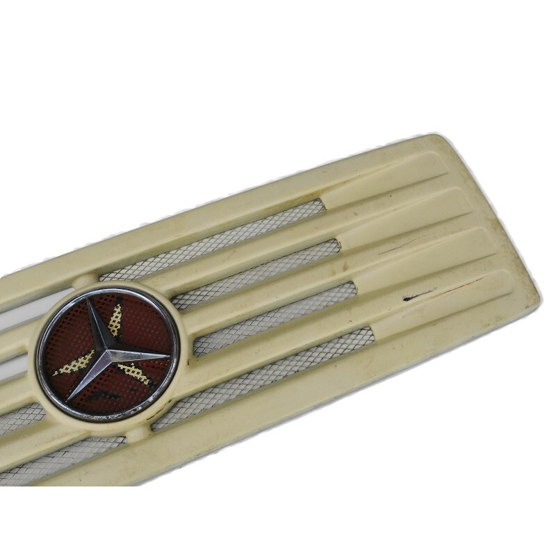 Grade Dianteira Caminhão Mercedes Benz 1620 96 à 05 Usada Com Detalhes