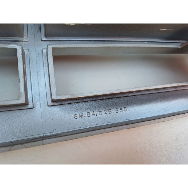 Grade Dianteira D-20 C-20 A-20 85 À 92 Original