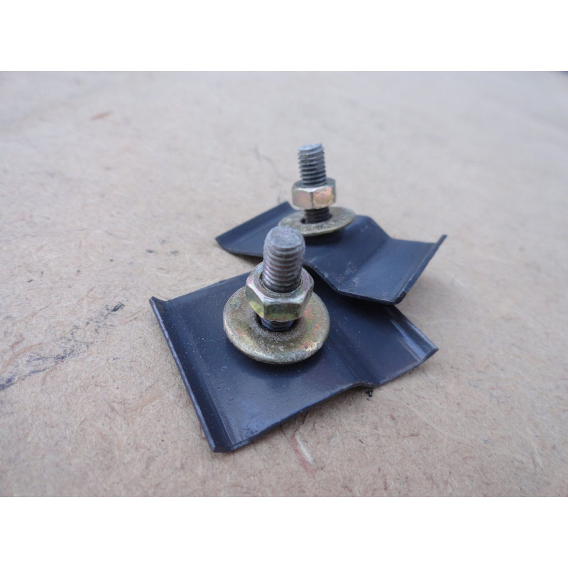 Grampo Fixação do Friso Inferior da Grade Opala 1972 a 1974 - Jogo com 04