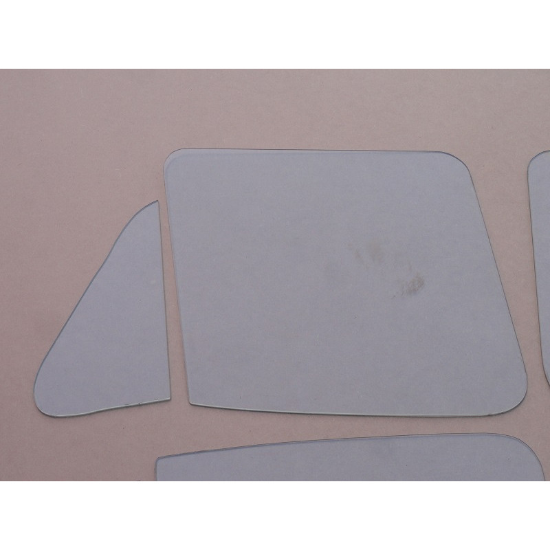 Vidro Quebra Vento Porta Vw 1600 Zé Caixão Incolor Novo - Jogo