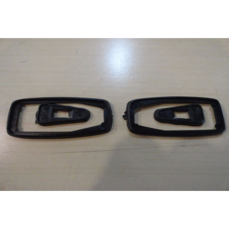 Calço Maçaneta Externa Porta Variant I e TL C/ Botão de Gatilho 72 Diante - Jogo