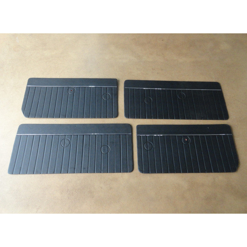 Forro Porta Veraneio 1964 à 1988 com Friso Preto - Jogo