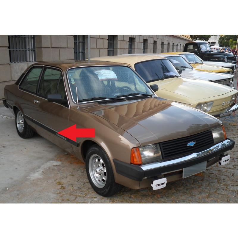 Grampo Friso Lateral Chevette 83 à 86 - Jogo