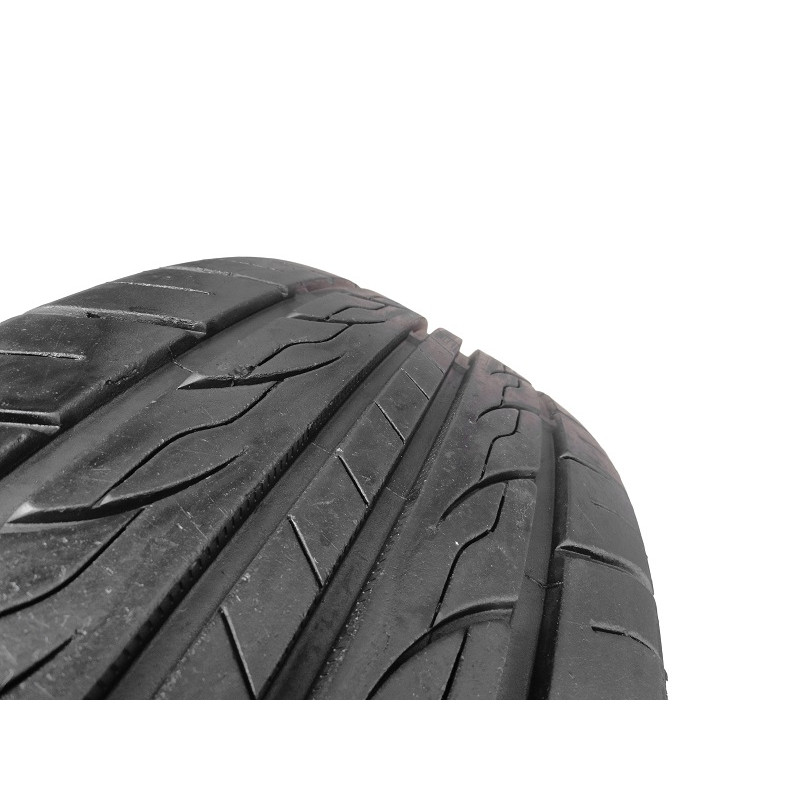 Pneu Aro 16 Aderenza Speedline 215/65/16 Usado com Detalhes - Jogo c/ 04