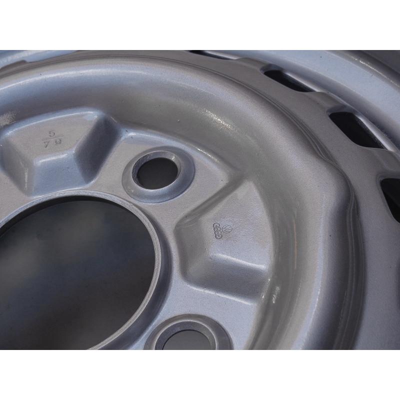 Roda Fusca 4 Furos Aro 15 Tala 4,5 c/ Calombo Original Restaurada - Jogo