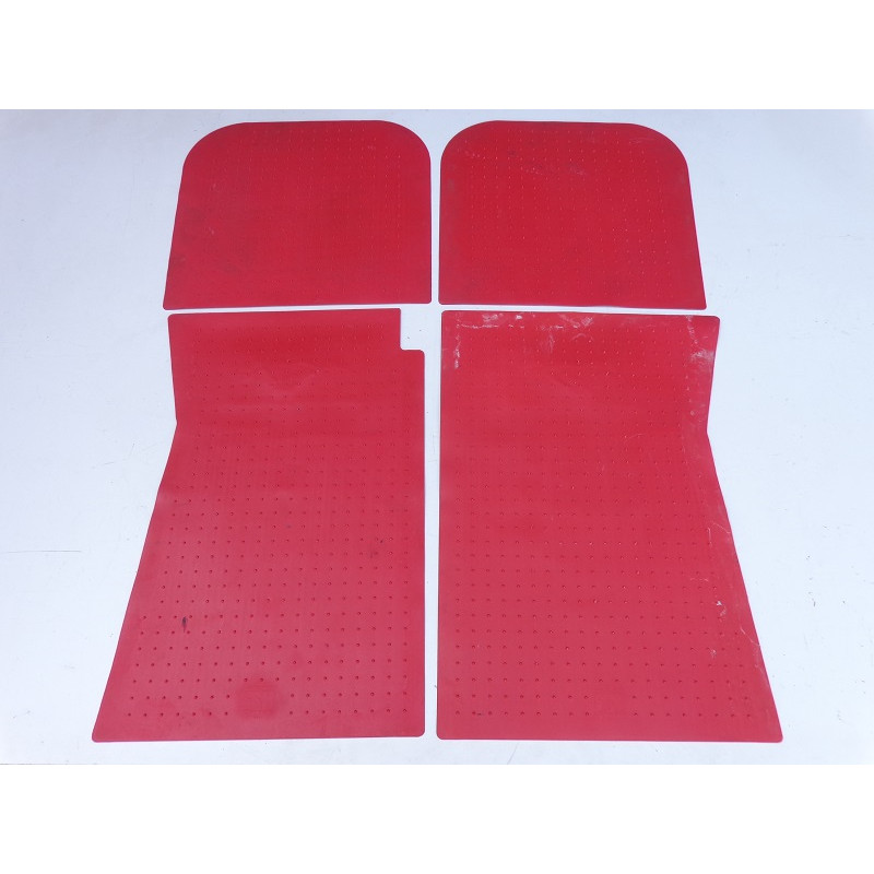 Tapete Borracha Ford Mustang 1964 a 1973 Vermelho Usado - Jogo