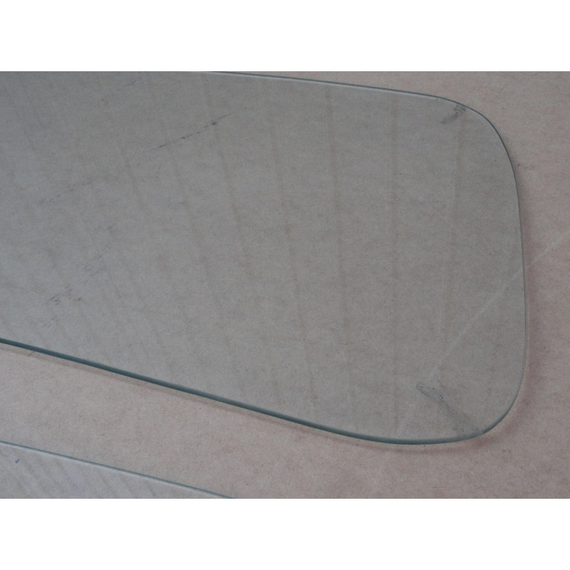 Vidro F-1 F-8 48 à 50 Com Quebra Vento Incolor Jogo