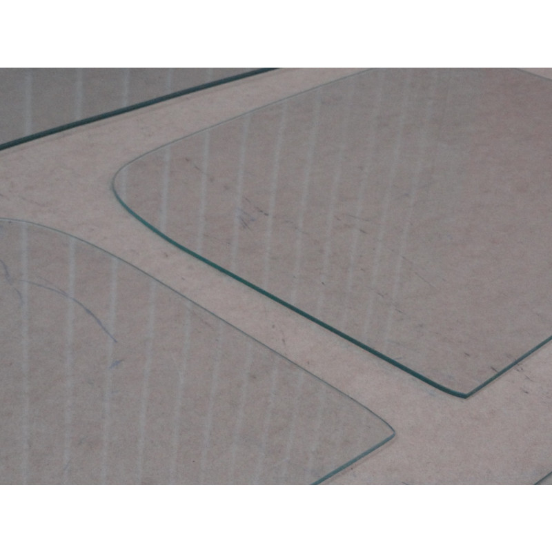 Vidro F-1 F-8 48 à 50 Com Quebra Vento Incolor Jogo