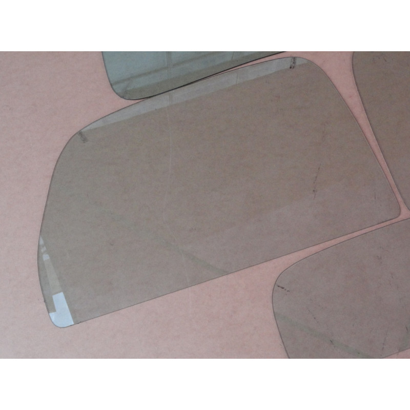 Vidro F-1 F-8 48 à 50 Inteiriço Sem Quebra Vento Verde Jogo