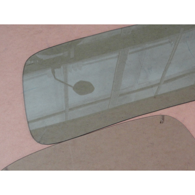 Vidro F-1 F-8 48 à 50 Inteiriço Sem Quebra Vento Verde Jogo