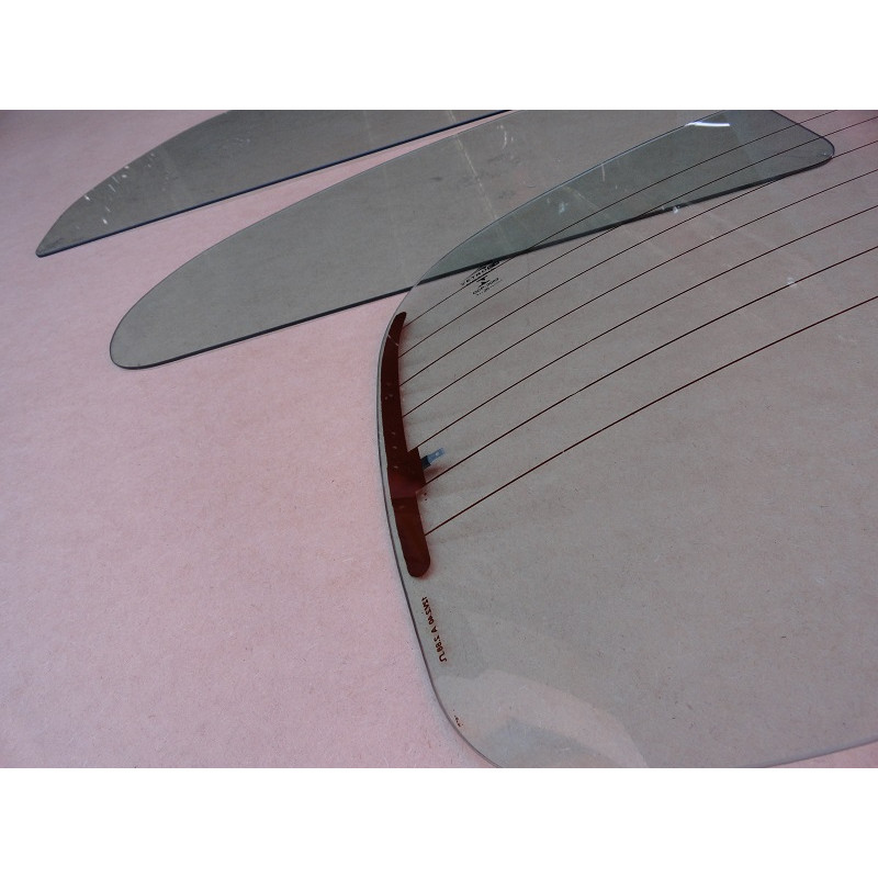 Vidro Parabrisa Vigia Porta Inteiriço Lateral Fixa Fusca 67 em Diante Verde Jogo