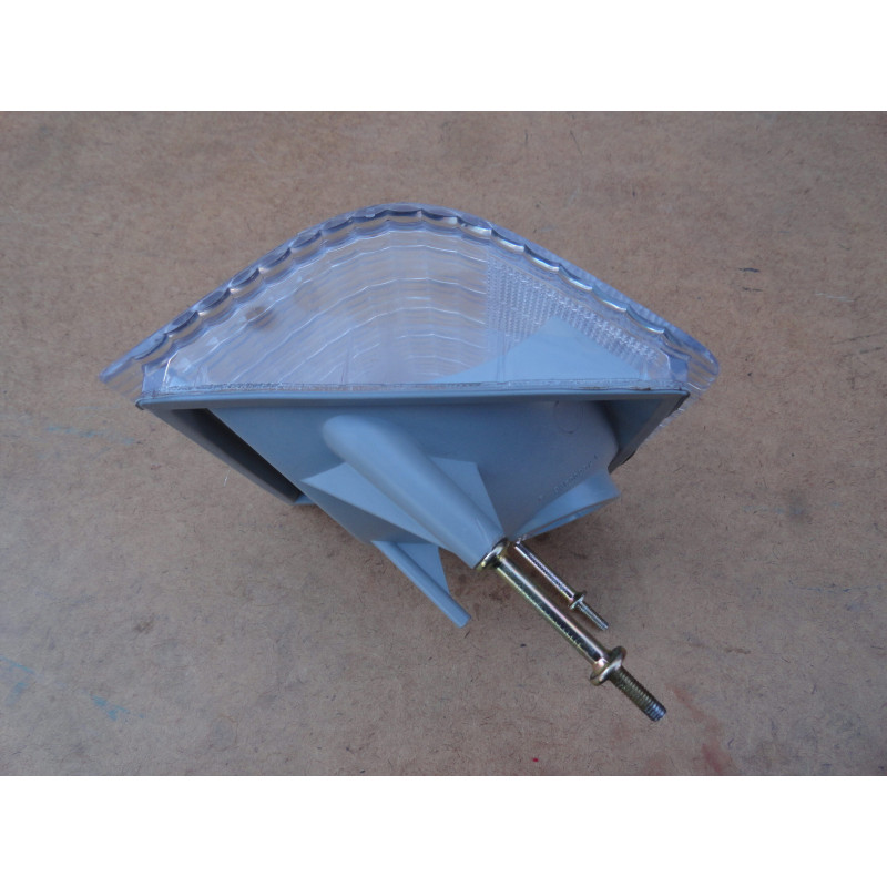 Lanterna Pisca Dianteiro Branco Direito D-20 até 92