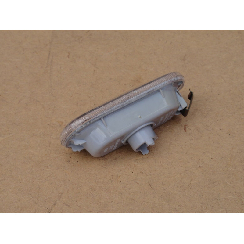 Lanterna Pisca Lateral Paralama Golf Polo Passat Bora