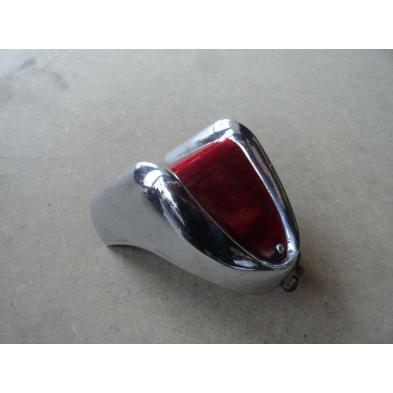 Lanterna Traseira Esquerda Rural F-75 Canto Original Cromado