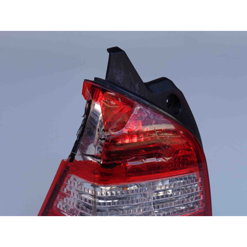 Lanterna Traseira Esquerda Nissan Livina Original Quebrada Usada