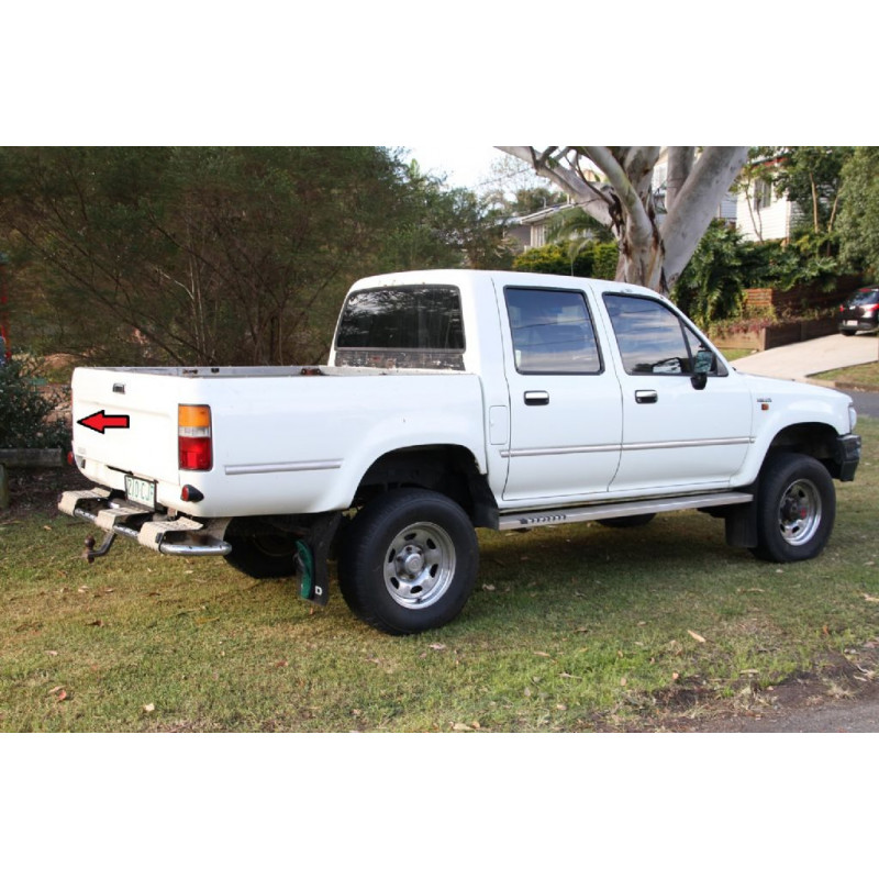 Lanterna Traseira Esquerda Toyota Hilux 92 à 01 Nova