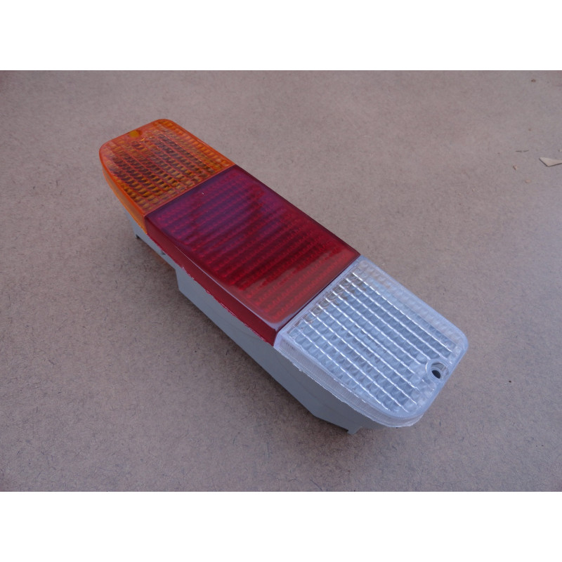 Lanterna Traseira F-1000 Pampa Esquerda Nova Tricolor