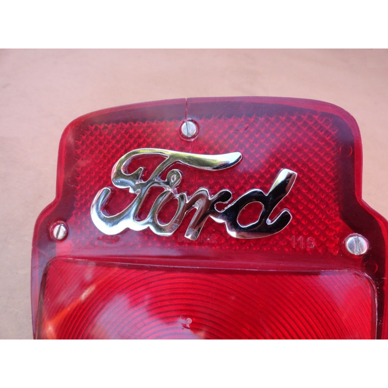 Lanterna Traseira F-100 53 a 68 Carcaça Cromada C/ Logo Ford
