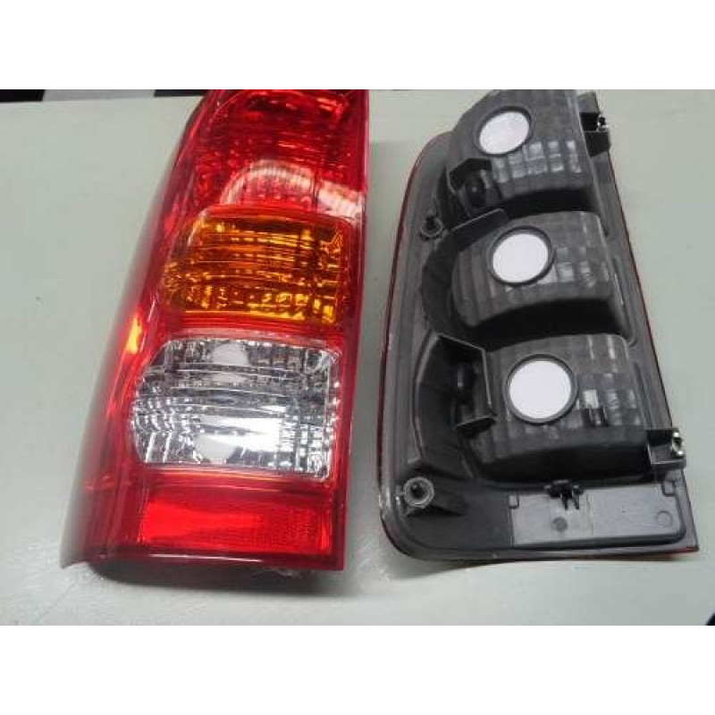 Lanterna Traseira Hilux 06 à 11 Esquerda