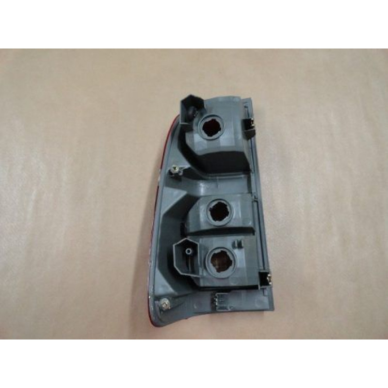 Lanterna Traseira Hilux 12 à 14 Direito