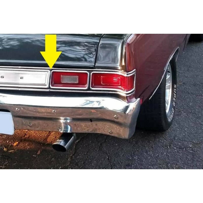 Moldura Friso Lanterna Traseira Direita Dodge Lebaron Magnum