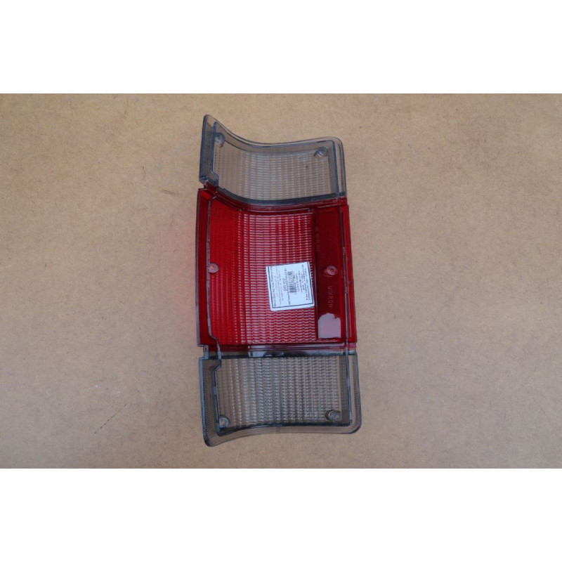 Lente Lanterna Traseira Direita A-20, C-20, D-20, Veraneio 1985 à 1996 Fumê 