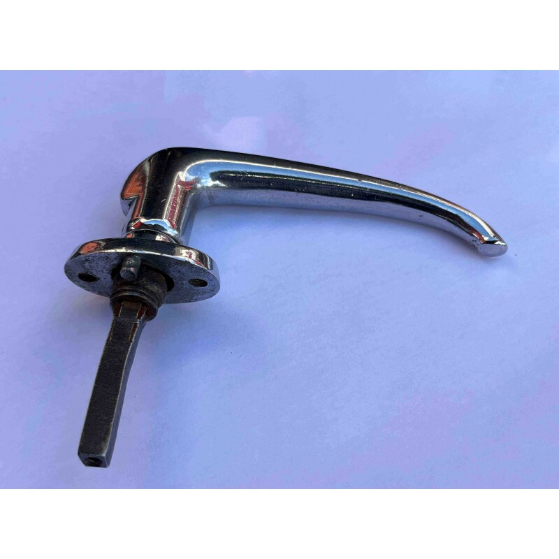 Maçaneta Externa Esquerda Mercedes Benz 1111 Lp 321 para Chave Usado