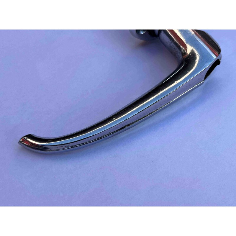 Maçaneta Externa Esquerda Mercedes Benz 1111 Lp 321 para Chave Usado
