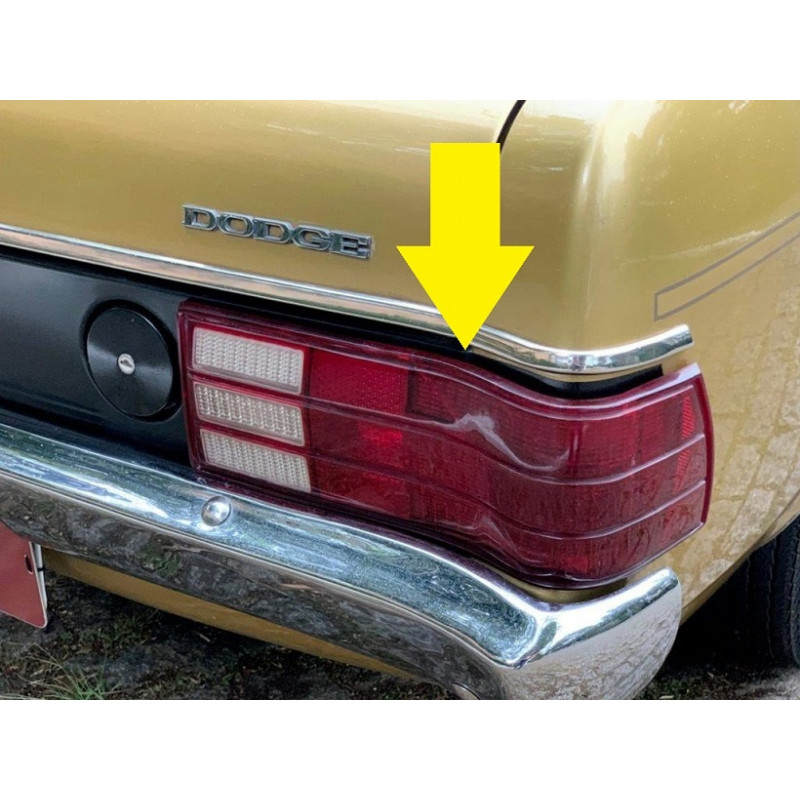 Lanterna Traseira Direita Dodge Polara 78 Diante Original Quebrada