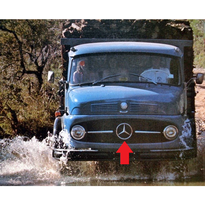 Emblema Estrela Grade Caminhão Mercedes 1111 LP321 Usado