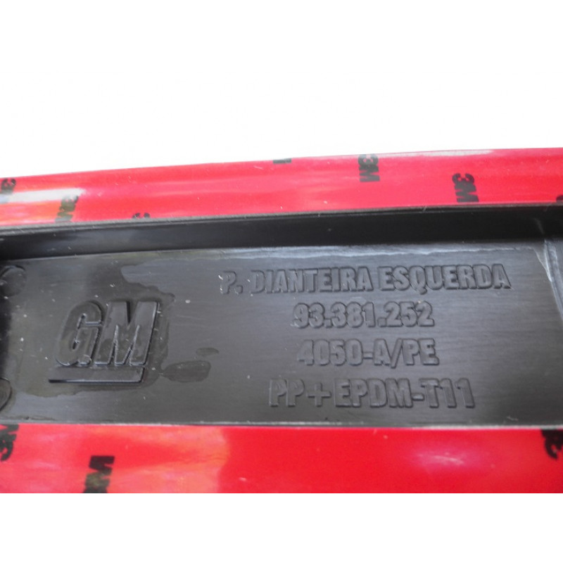 Friso Lateral Celta 2 Portas 07 À 16 Original Gm Novo - Jogo