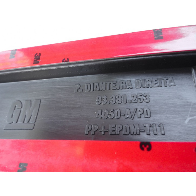 Friso Lateral Celta 2 Portas 07 À 16 Original Gm Novo - Jogo