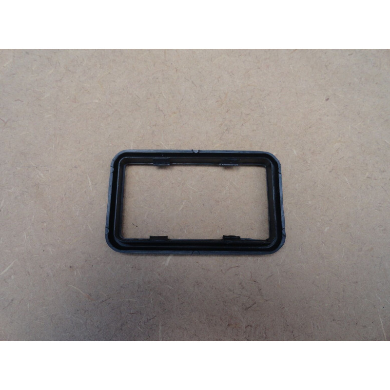 Moldura da Maçaneta Interna da Porta Preta Chevette 1983 a 1986