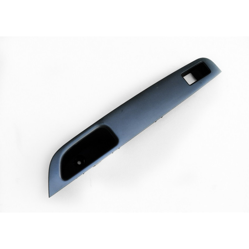 Moldura Acabamento do Puxador de Porta Traseira Direita Nissan Livina Original 