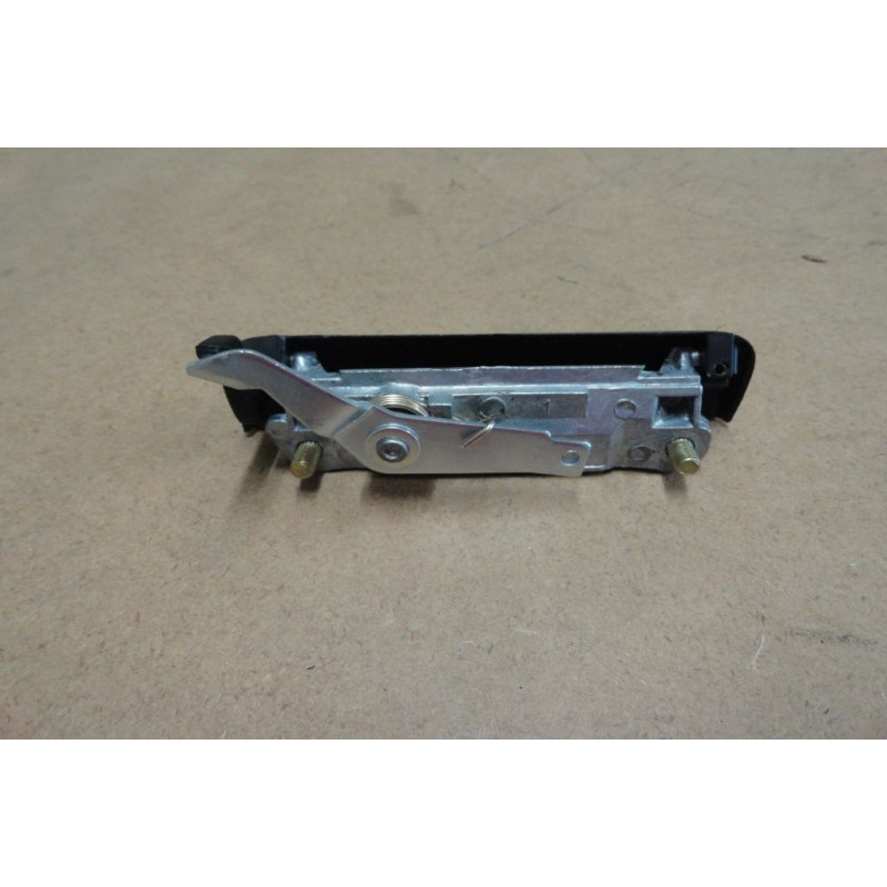 Monza 82 à 96 - Maçaneta Externa Porta Sem Chave Preta Direito