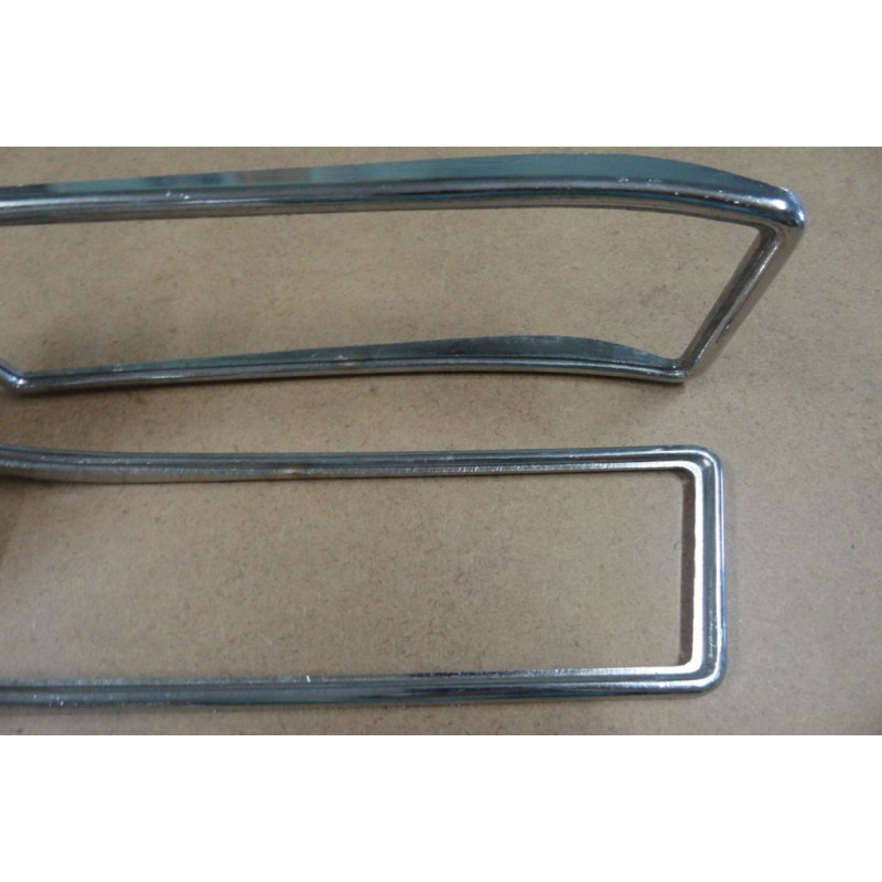 Aro Lanterna Traseira Zé Caixão 69 à 71 Original Plástico - Par