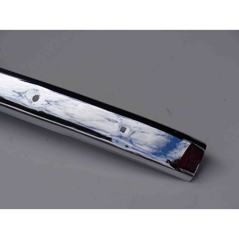 Parachoque Centro Traseiro Rural Cromado c/ Detalhe Original Usado